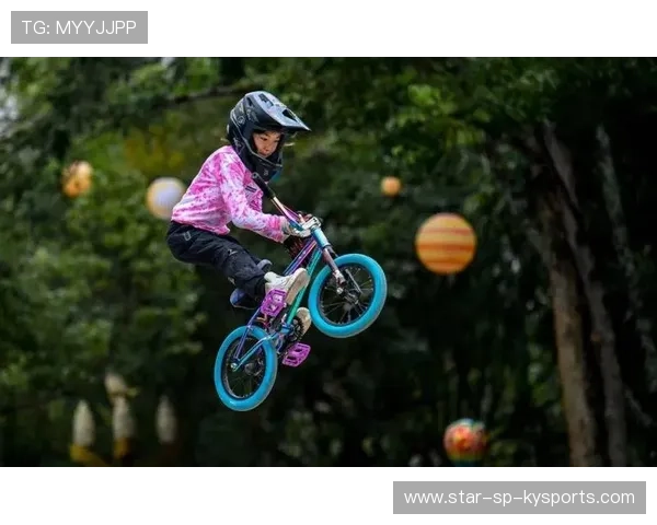 _空中单车表演：高速飞跃引爆全场_，空中单车的好处