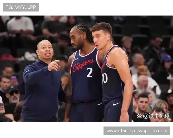 _快船迎战强敌，团队配合令人称赞_，快船全队